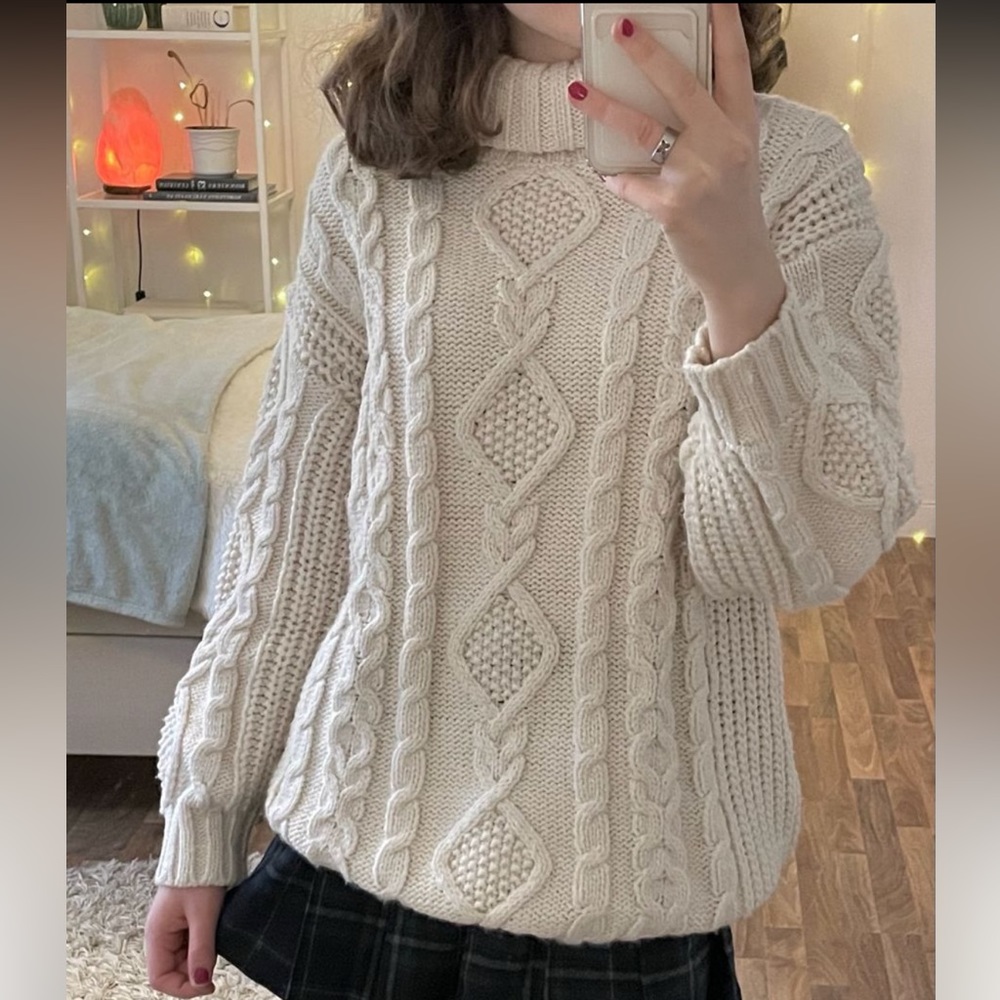 Off white cable knit cotton sweater by Karuba size small